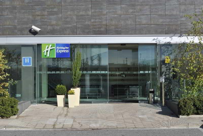 Holiday Inn Express Pamplona By Ihg Mutilva Baja Exterior foto